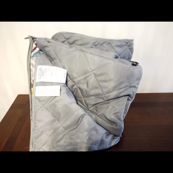 Pendleton Travel Blanket - Picture 6 of 11